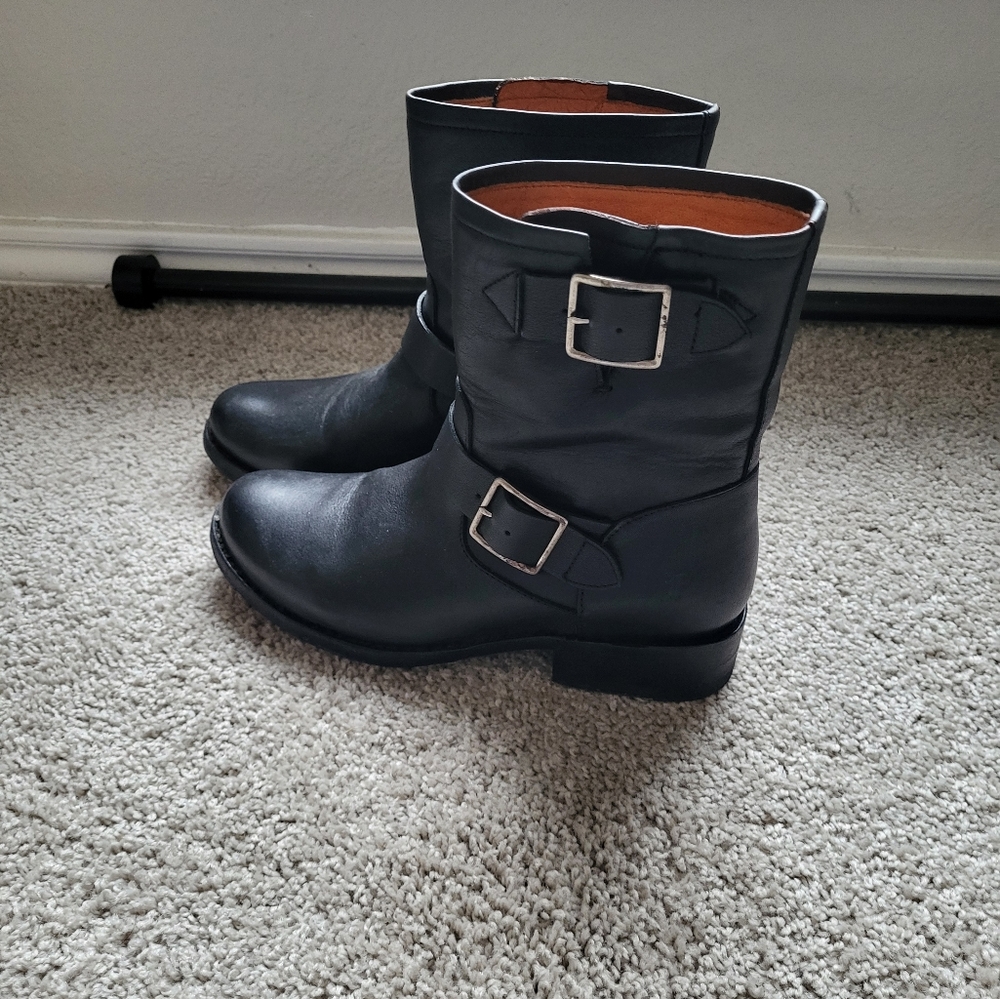 FRYE Vicky Engineer boots